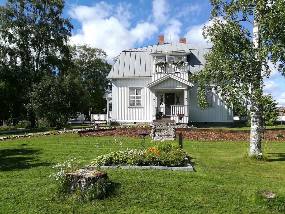 Hotelli Huiskankorpi Boutique Hotel Nivala Exterior foto