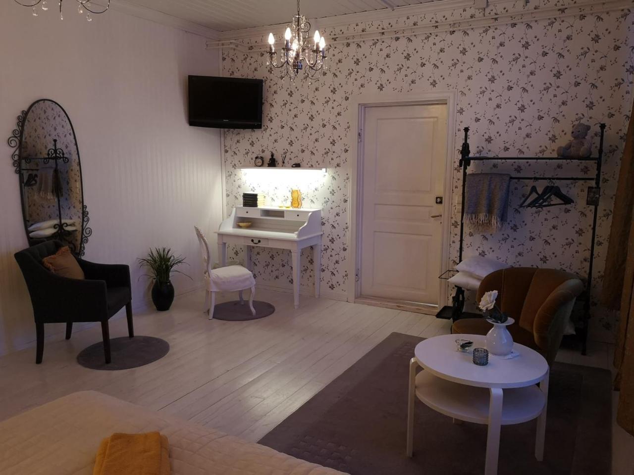 Hotelli Huiskankorpi Boutique Hotel Nivala Exterior foto